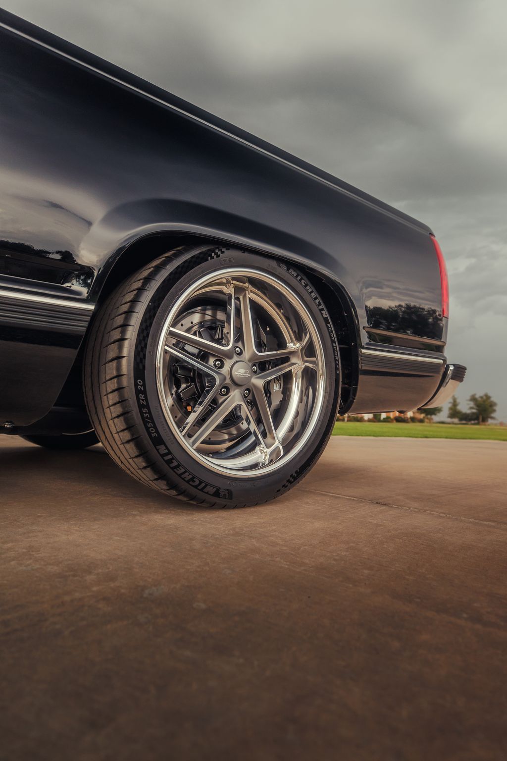 Billet Specialties Starliner - 20” Matte Gun Metal center