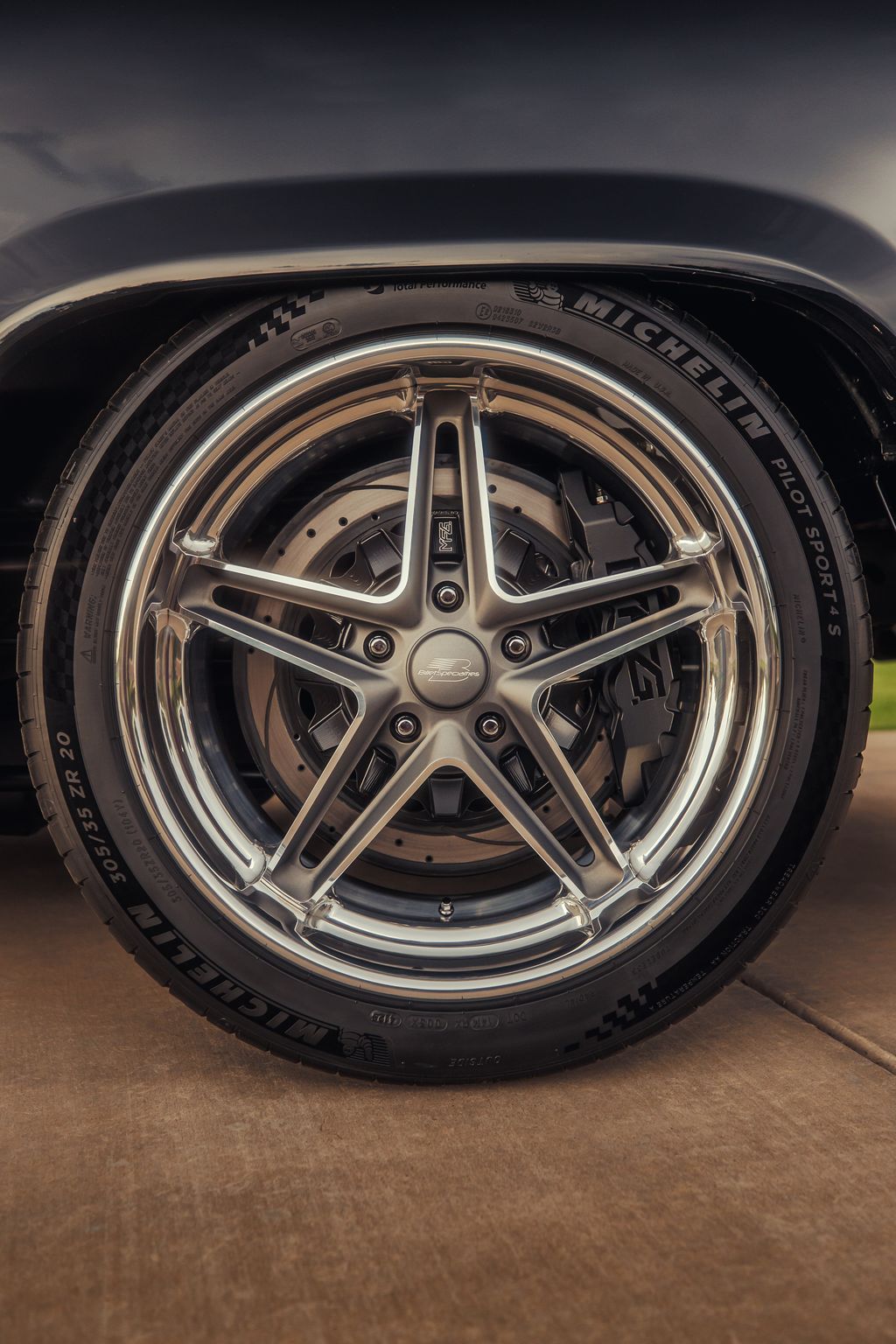 Billet Specialties Starliner - 20” Matte Gun Metal center