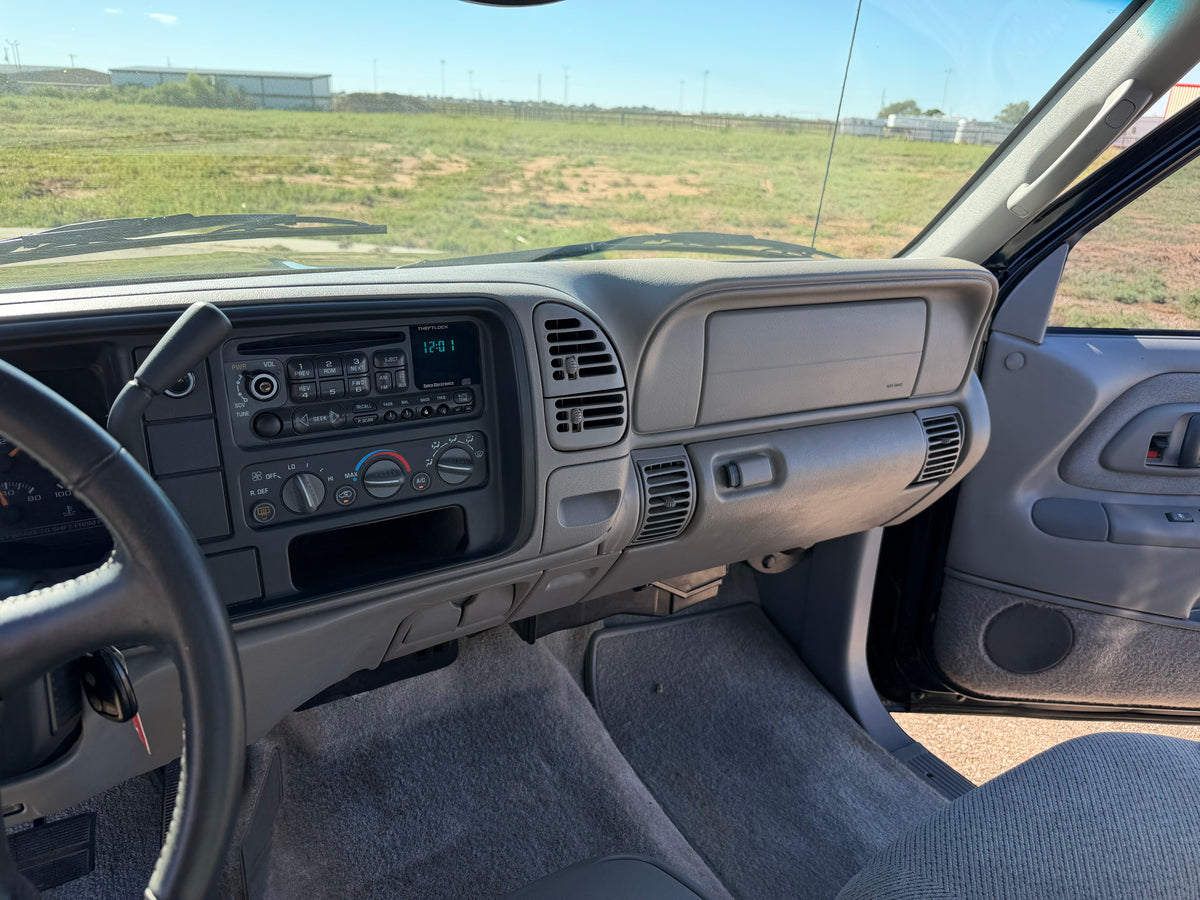 ‘99 Chevrolet Tahoe 4 door