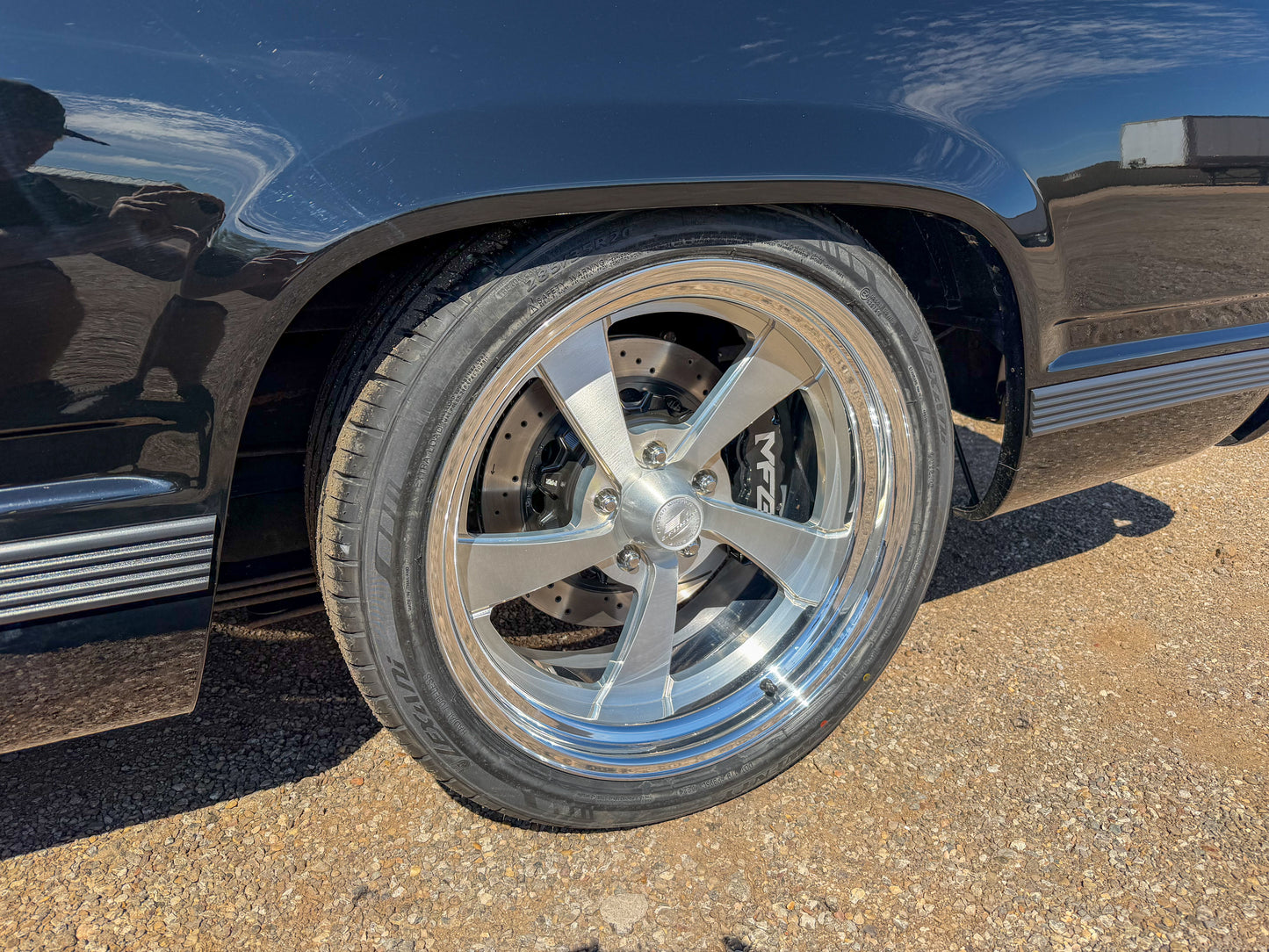 Billet Specialties Renegade - 20” Brushed center
