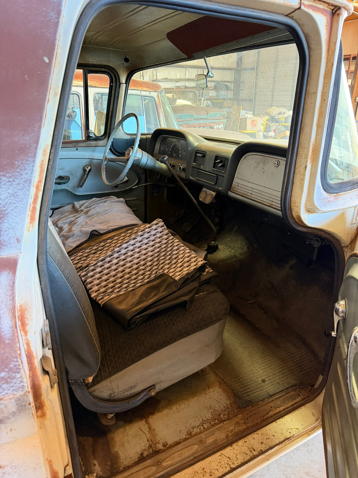 1961 Chevrolet Apache