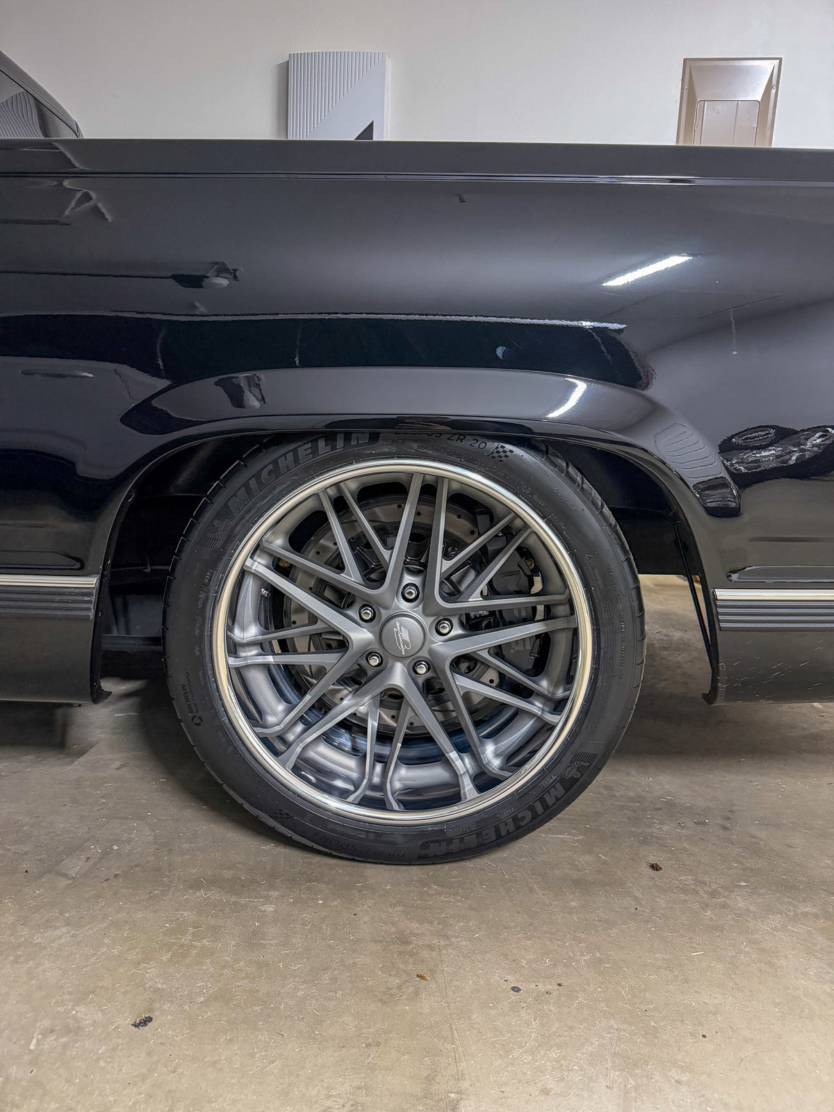 Billet Specialties Innovator - 20” Matte Gun Metal center