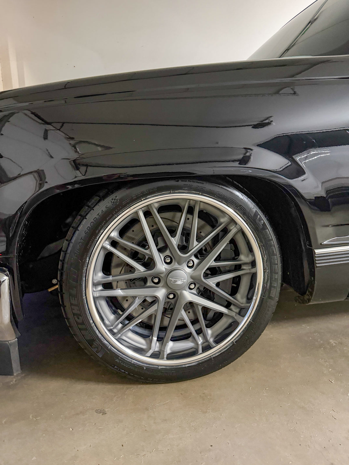 Billet Specialties Innovator - 20” Matte Gun Metal center