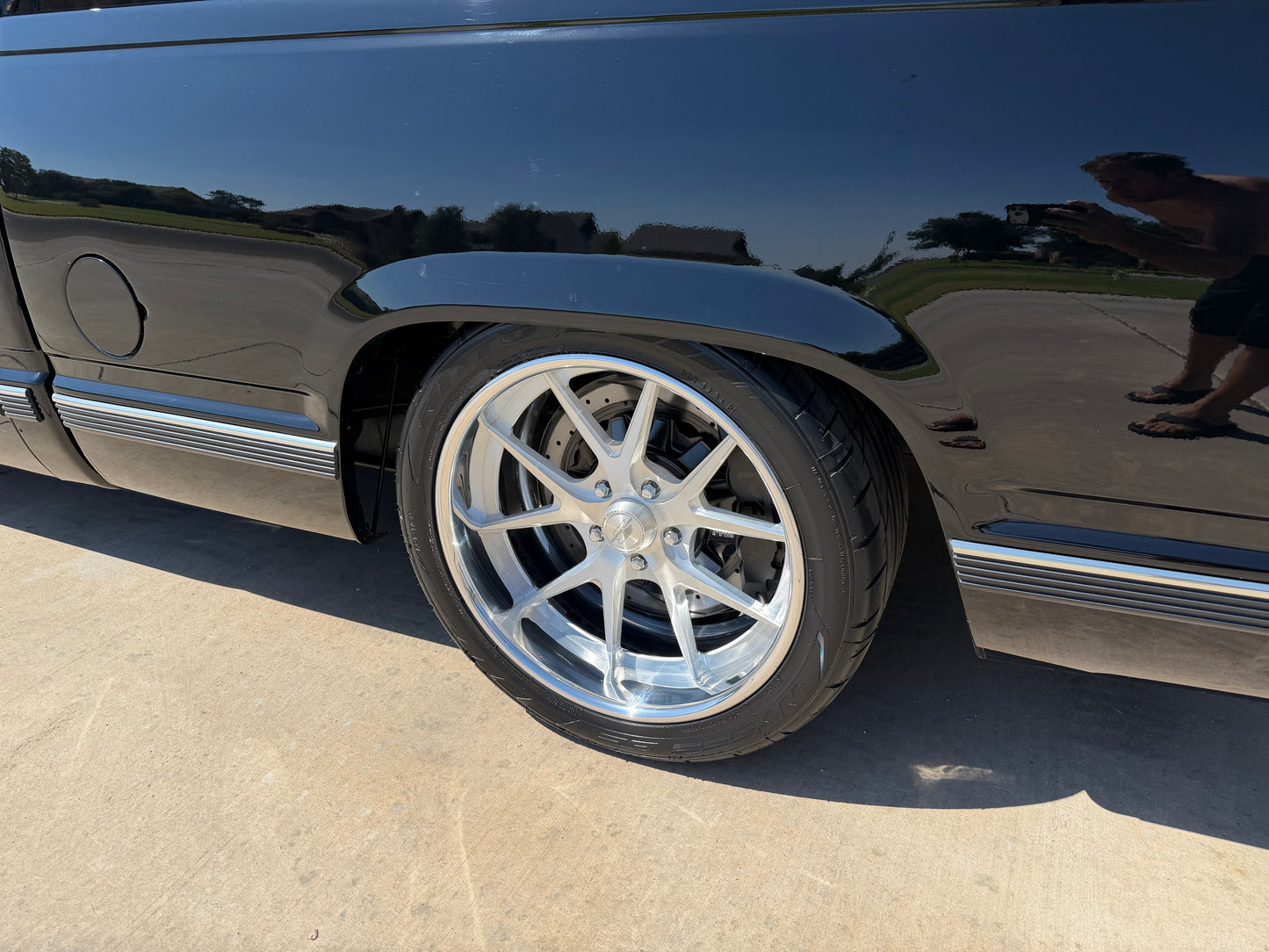 Billet Specialties Prism - 20” Brushed with gloss clear center - with tires