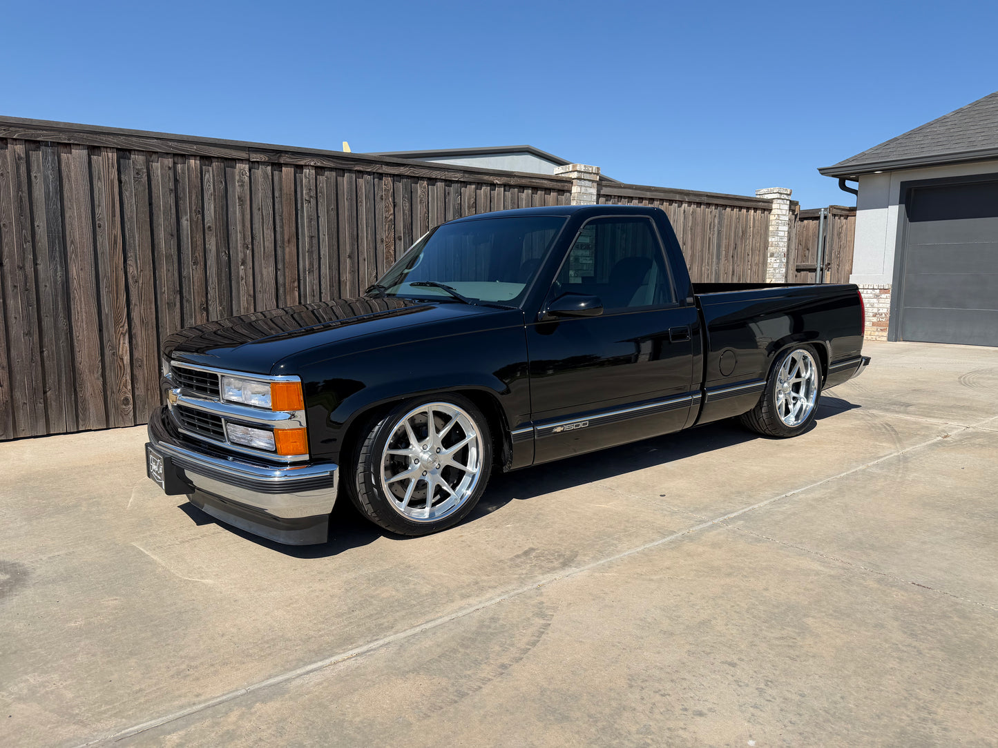 Billet Specialties Prism - 20” Brushed with gloss clear center - with tires