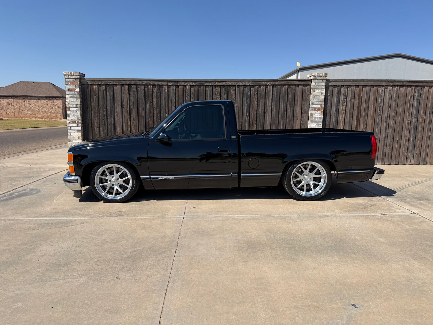 Billet Specialties Prism - 20” Brushed with gloss clear center - with tires