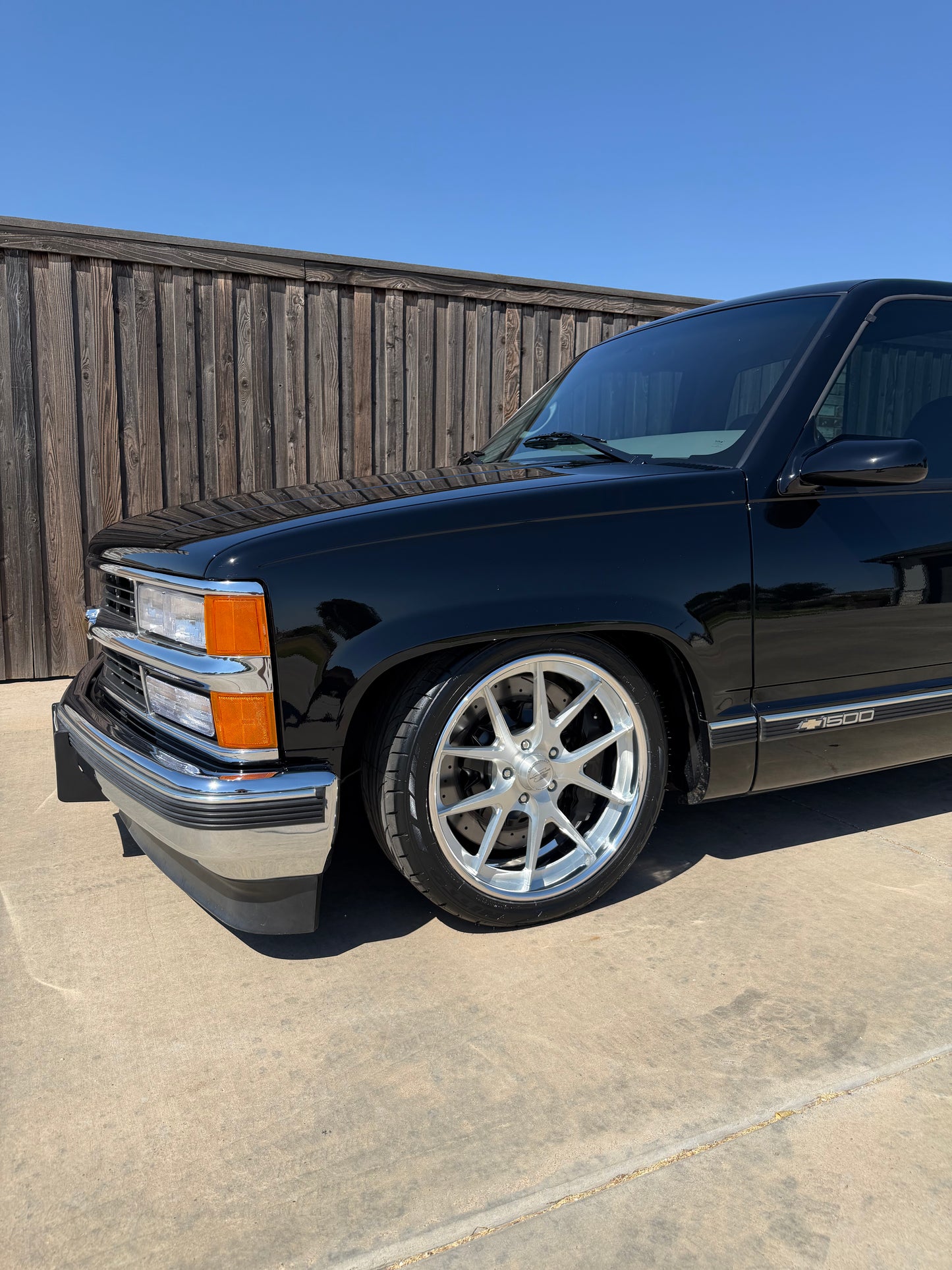 Billet Specialties Prism - 20” Brushed with gloss clear center - with tires