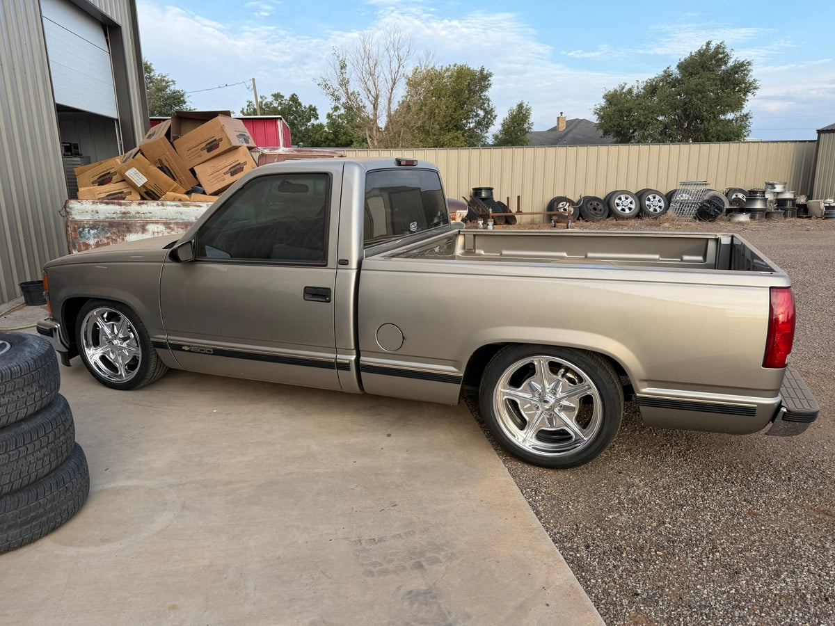‘98 Chevrolet 1500 w/ 69K miles