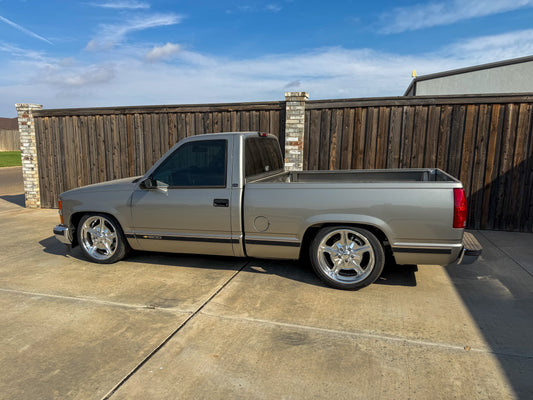 ‘98 Chevrolet 1500 w/ 69K miles